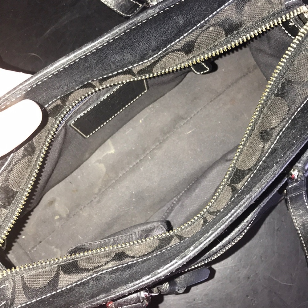 Coach Small Handbag - Picture 3 of 4